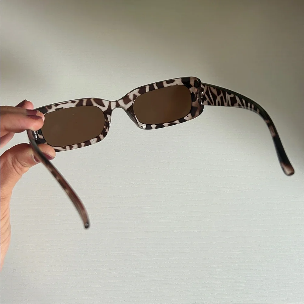 Tortoiseshell Rectangular Women's Sunglasses - Brown